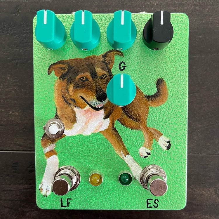 The Willow pedal! 😍 I’m in love with this custom Egg Sack + Li’l Fella pedal by the amazing folks at @fuzzrocious One of the best sounding & looking pedals I’ve ever owned. Who doesn’t love pets on their pedals?! 🐶❤️🤘