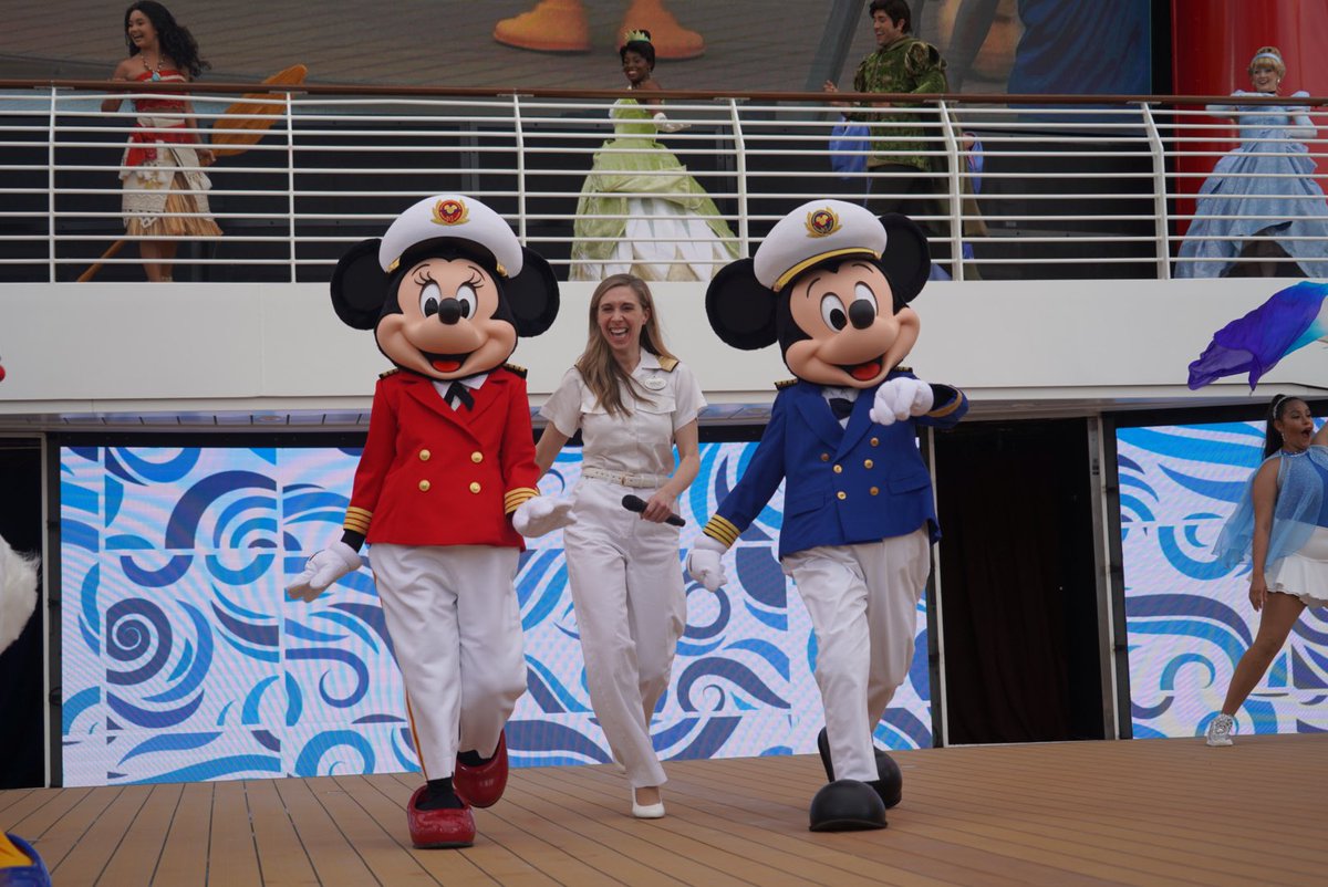 Mousesteps's tweet photo. Sailing away #disneywish #captainminnie https://t.co/JSuQ9in0cO