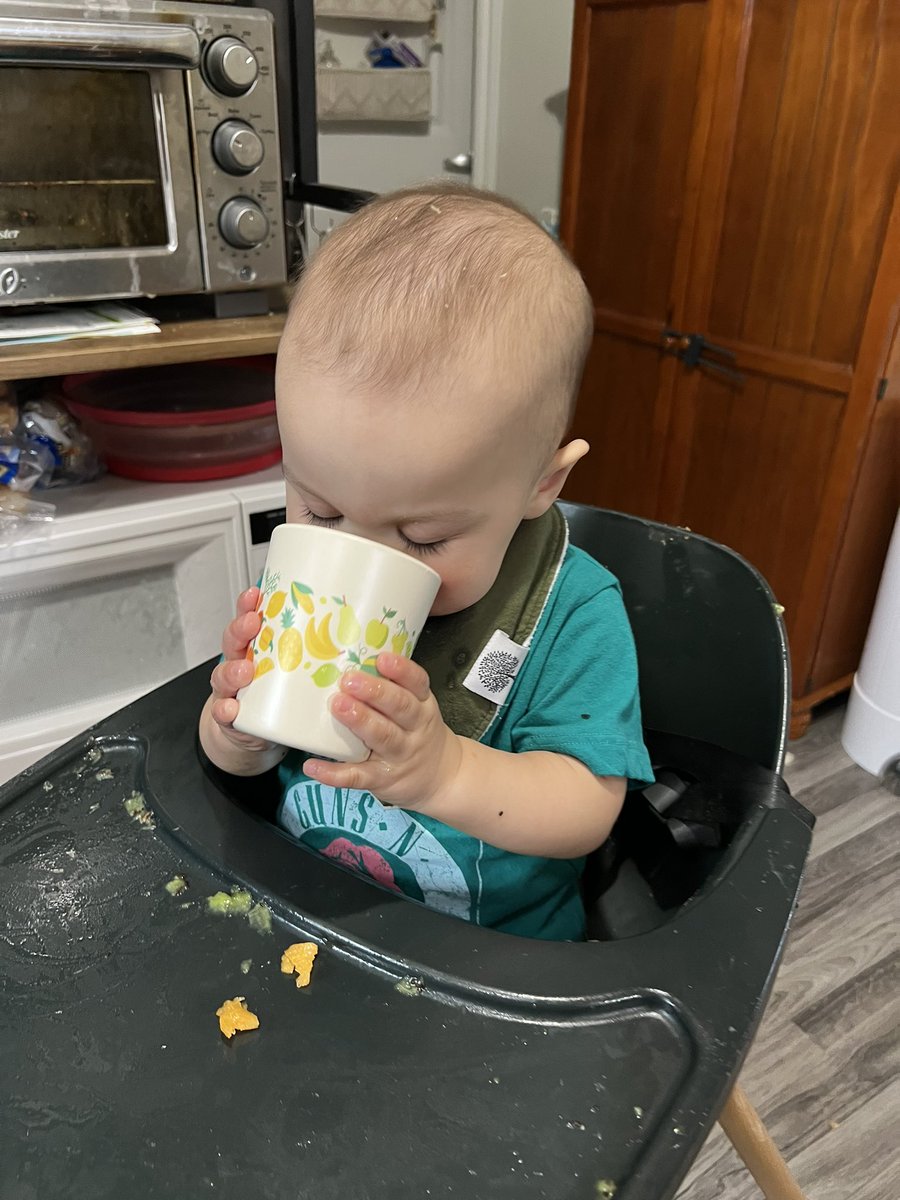 smidge57's tweet photo. Harlow has been getting so good at drinking like a big girl! Today she got two good drinks before dropping her cup 😅 https://t.co/TpZR5wdG1Q