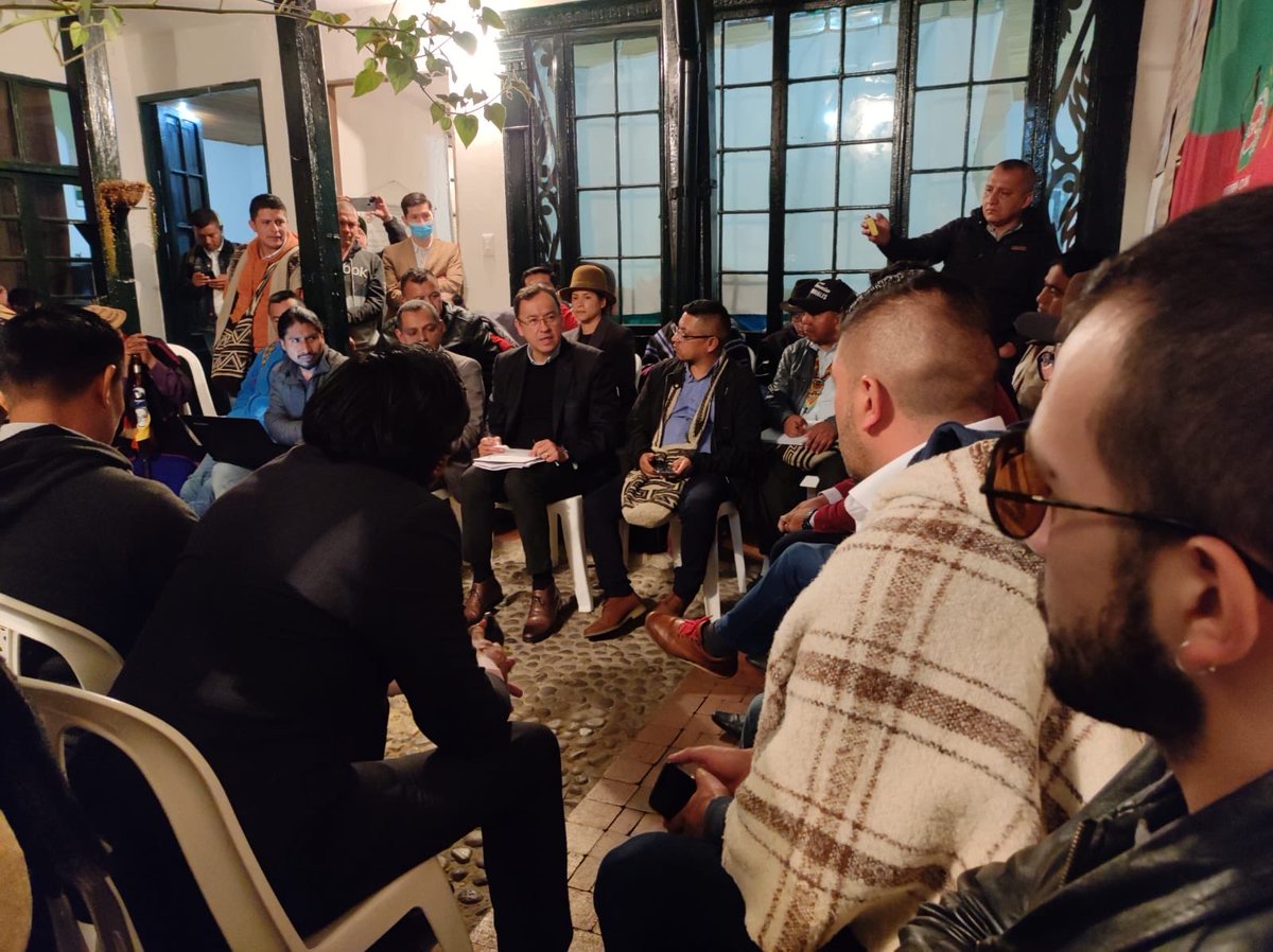 Reunión con equipo de empalme y sectores indígenas coordinando la participación en cada uno de los temas e instituciones. 

El cambio es con las bases sociales ✌️