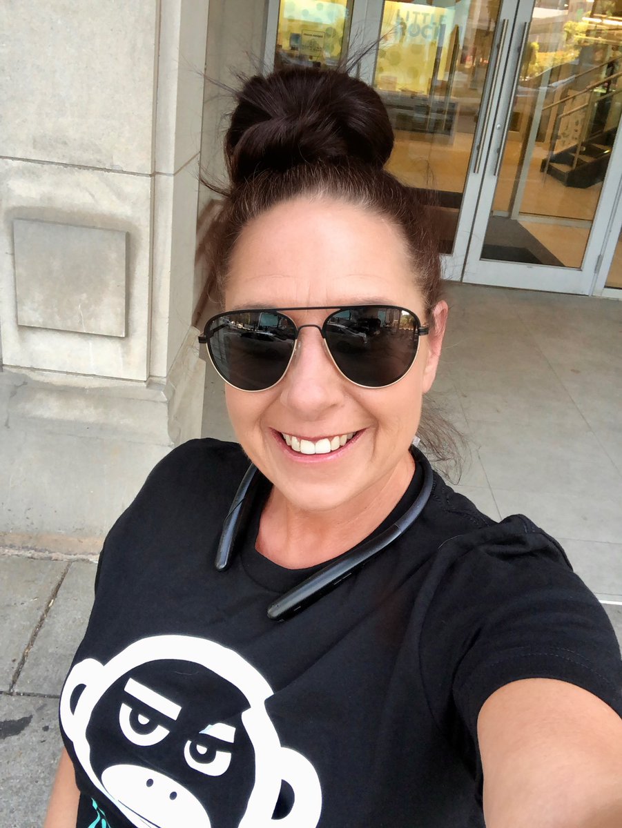 cryptochrissy's tweet photo. Monthly local #blockchain meetup… had to wear my @OnChainMonkey attire!! Thanks @EdMillsNFTY_CMO for thinking of me! #nftytoken #NFTs #OnChainMonkey https://t.co/fcjK4qOJl4