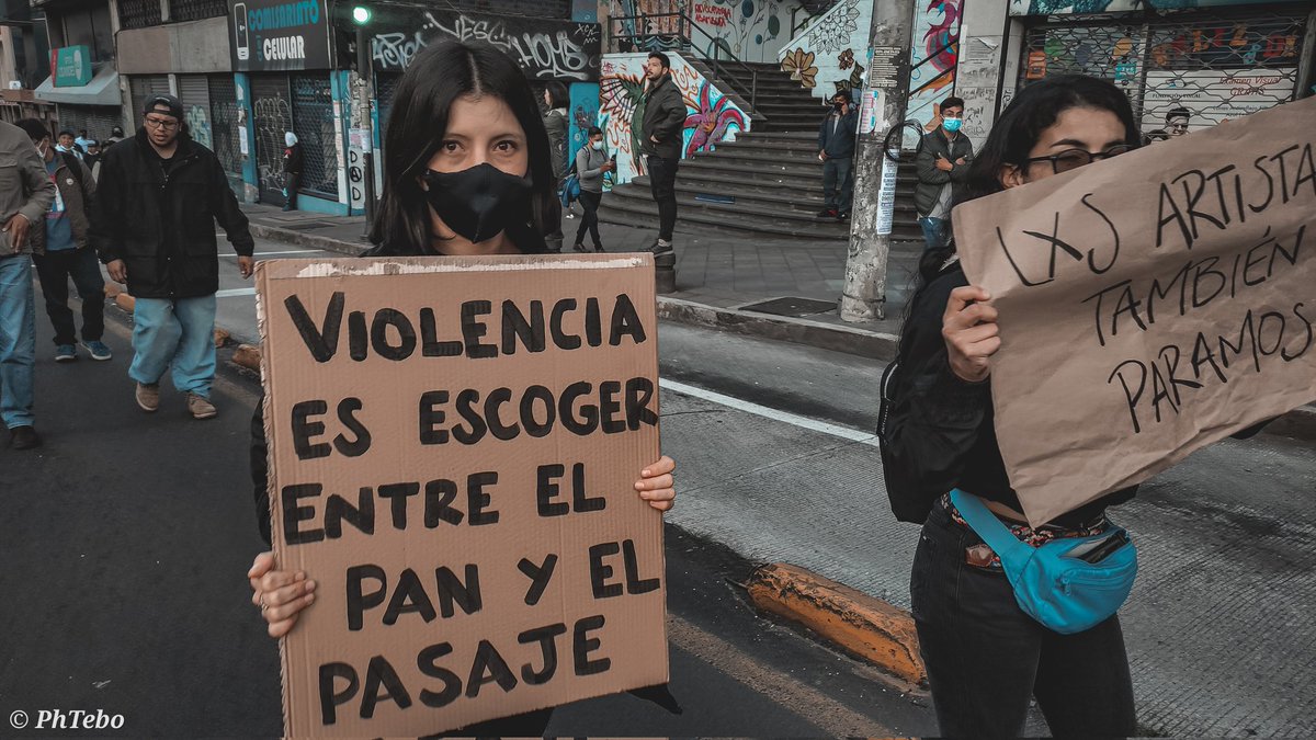 El Gobierno ha usado el estado de excepción para invadir zonas de paz, ha lanzado gas en contra de niñxs y mujeres lactantes. <a href="/CorteIDH/">Corte Interamericana de Derechos Humanos</a> <a href="/CorteConstEcu/">Corte Constitucional</a>
#ConHambreNoHayPaz