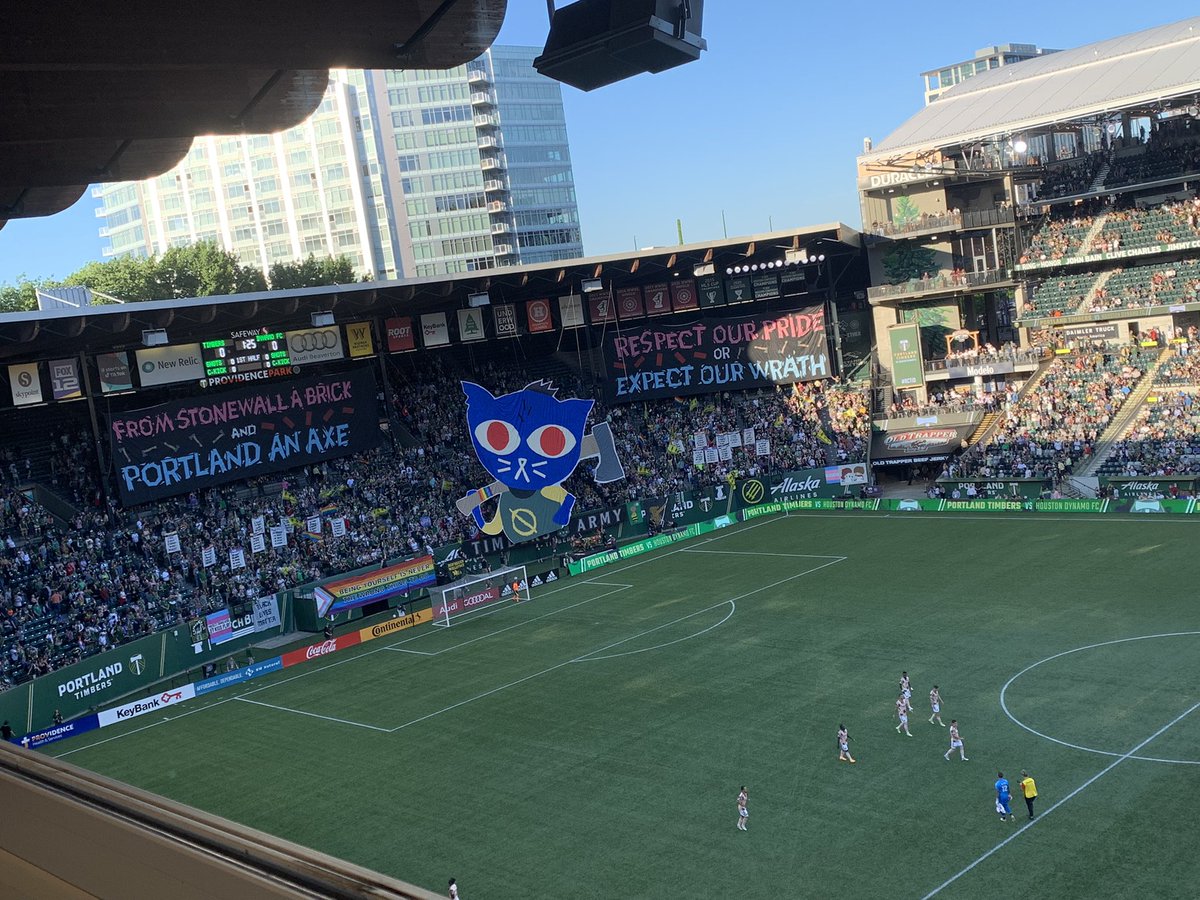 Timbers Army Pride Month tifo vs Houston Dynamo 6/29/22 r/MLS