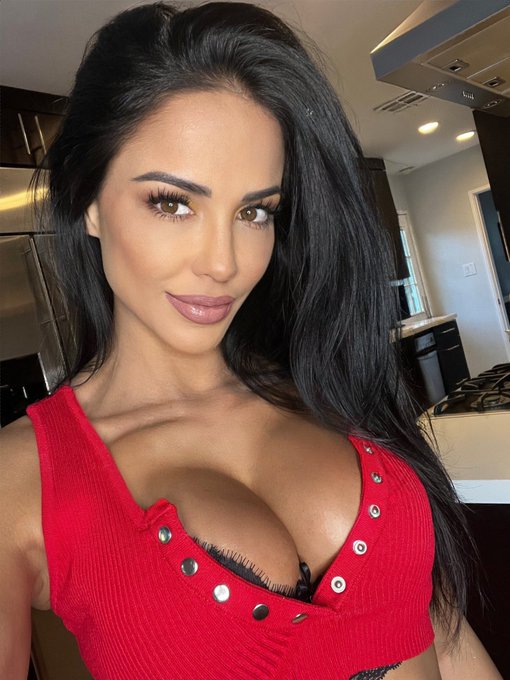 Going live 8pm tonight! https://t.co/rF2wUAS3WT https://t.co/wRejCYqKzG<a href="/tag/motivation"class="tags"><span>#motivation</span></a><a href="/tag/life"class="tags"><span>#life</span></a><a href="/tag/hustle"class="tags"><span>#hustle</span></a><a href="/tag/nevergiveup"class="tags"><span>#nevergiveup</span></a><a href="/tag/fy"class="tags"><span>#fy</span></a><a href="/tag/fyp"class="tags"><span>#fyp</span></a>