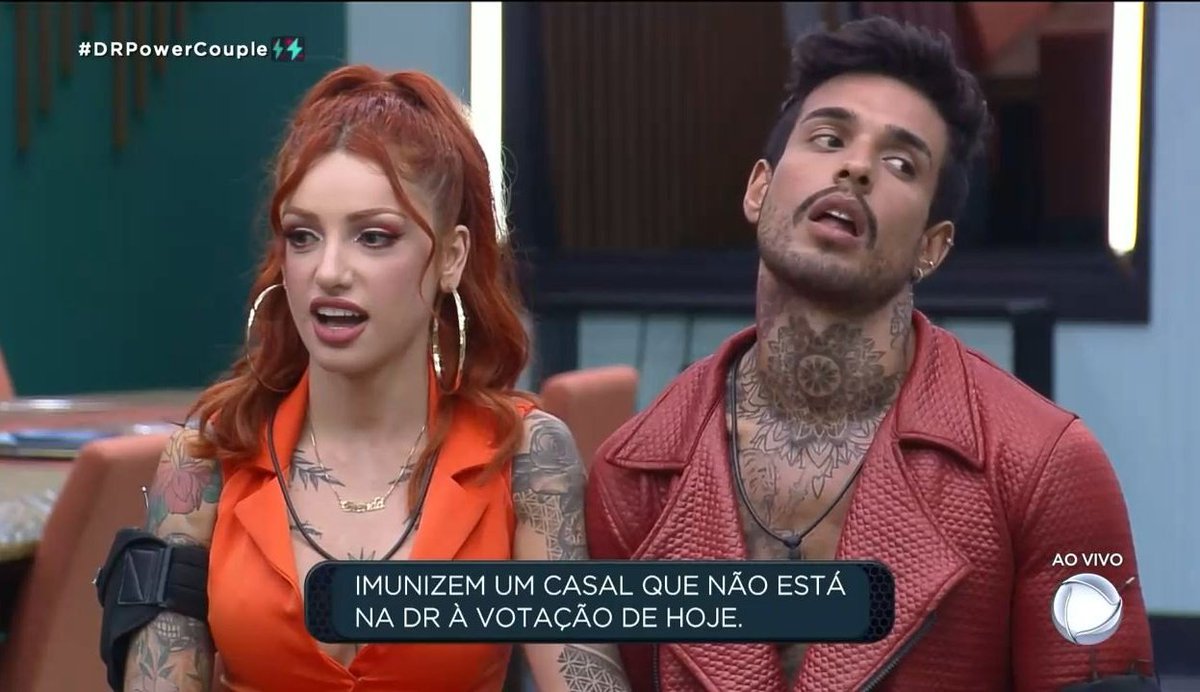 sozziieu's tweet photo. Brenda e matheus resumindo o público dps de descobrir a merda do poder 
#DRPowerCouple
#PowerCouple https://t.co/tQ0KGVS2SW