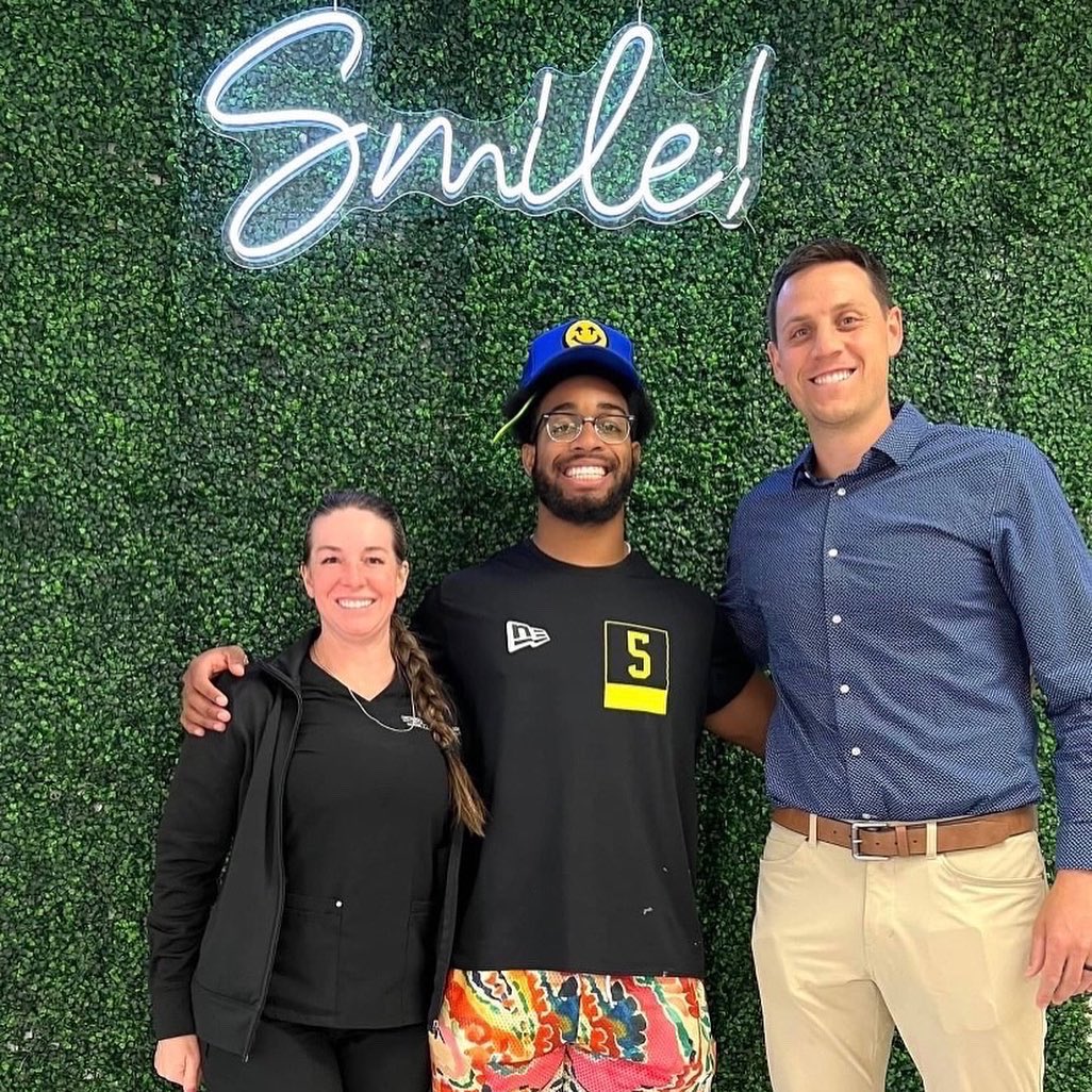 Kidnplay_abc123's tweet photo. Shoutout to @orthodonticspecialist for setting up my @invisalign this season! Can’t wait to show off my #winningsmile, on and off the field! #ad #invisalignsmiles https://t.co/rcixFvebyI