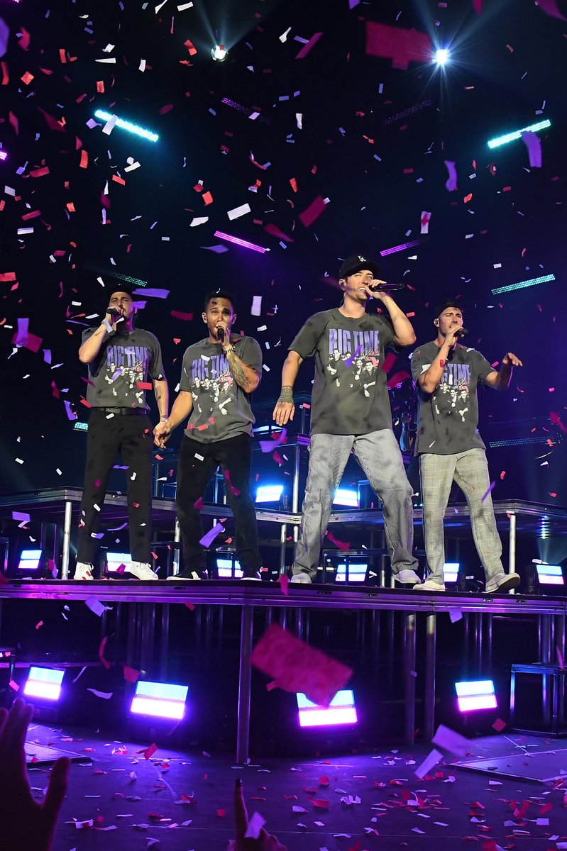 bigtimerush's tweet photo. PHILLY! You were incredible!!

Who wants to come celebrate 4th of July with us in Atlantic City??

Tickets for our show on July 3rd
https://t.co/mCCWsmmIho https://t.co/tdjboynZb8
