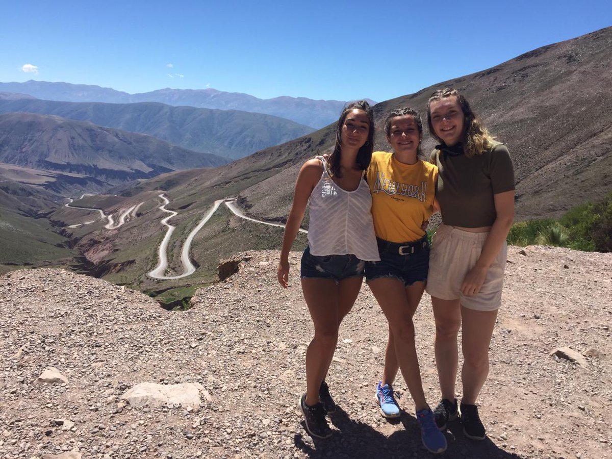 SolCasaas's tweet photo. @quiz_viajero 2019 con amigas 💘 https://t.co/vq3ZJL9vlH