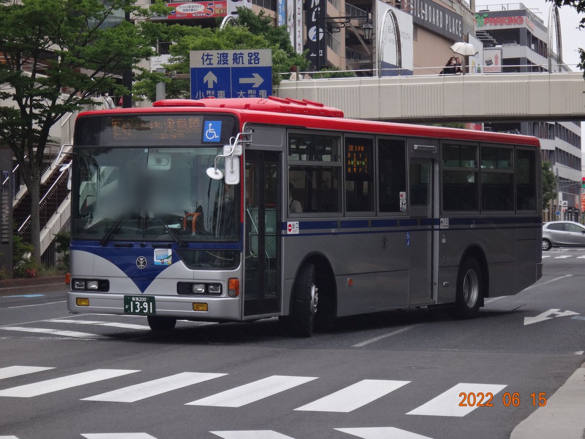 Murakami_Bus's tweet photo. #6月を写真4枚で振り返る
新潟交通に江ノ電中古導入、小型燃料電池車リベンジ撮影成功、村上営業所にH193移動。 https://t.co/YSIn4Vn7cB
