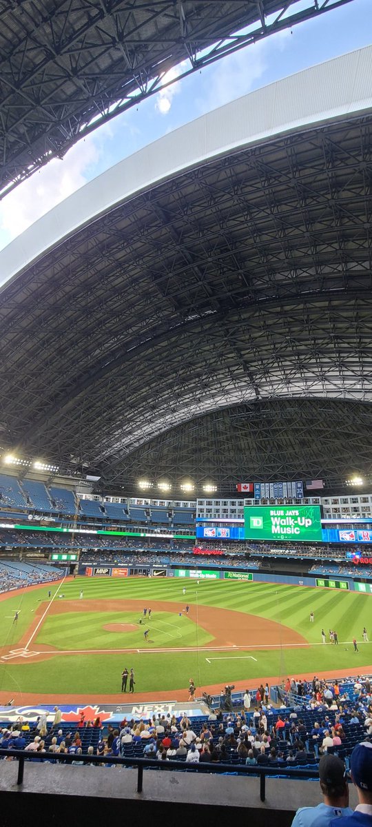 Cool. I've never seen the dome opening before.

#SkyDome #rogerscenter #BlueJays