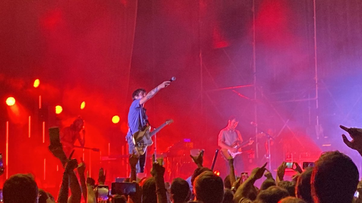 Daniel B tweet media