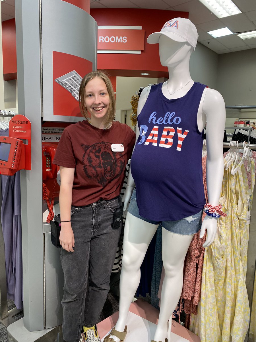 Lauren worked hard making sure our mannequins were festive before the holiday weekend! 🎇🎆 Looking forward to seeing all of her holiday looks! 👍🏻 <a href="/shanna0503/">Shanna Farris</a> <a href="/TheRealKO3/">Kiel Ethridge</a> #thehill 🎯