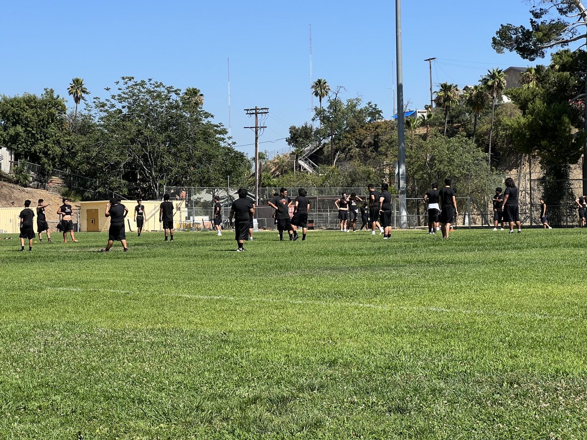 latsondheimer's tweet photo. Los Angeles Lincoln has 50 players out for football. Had 35 at this time last year. https://t.co/bhUW2wvQf1