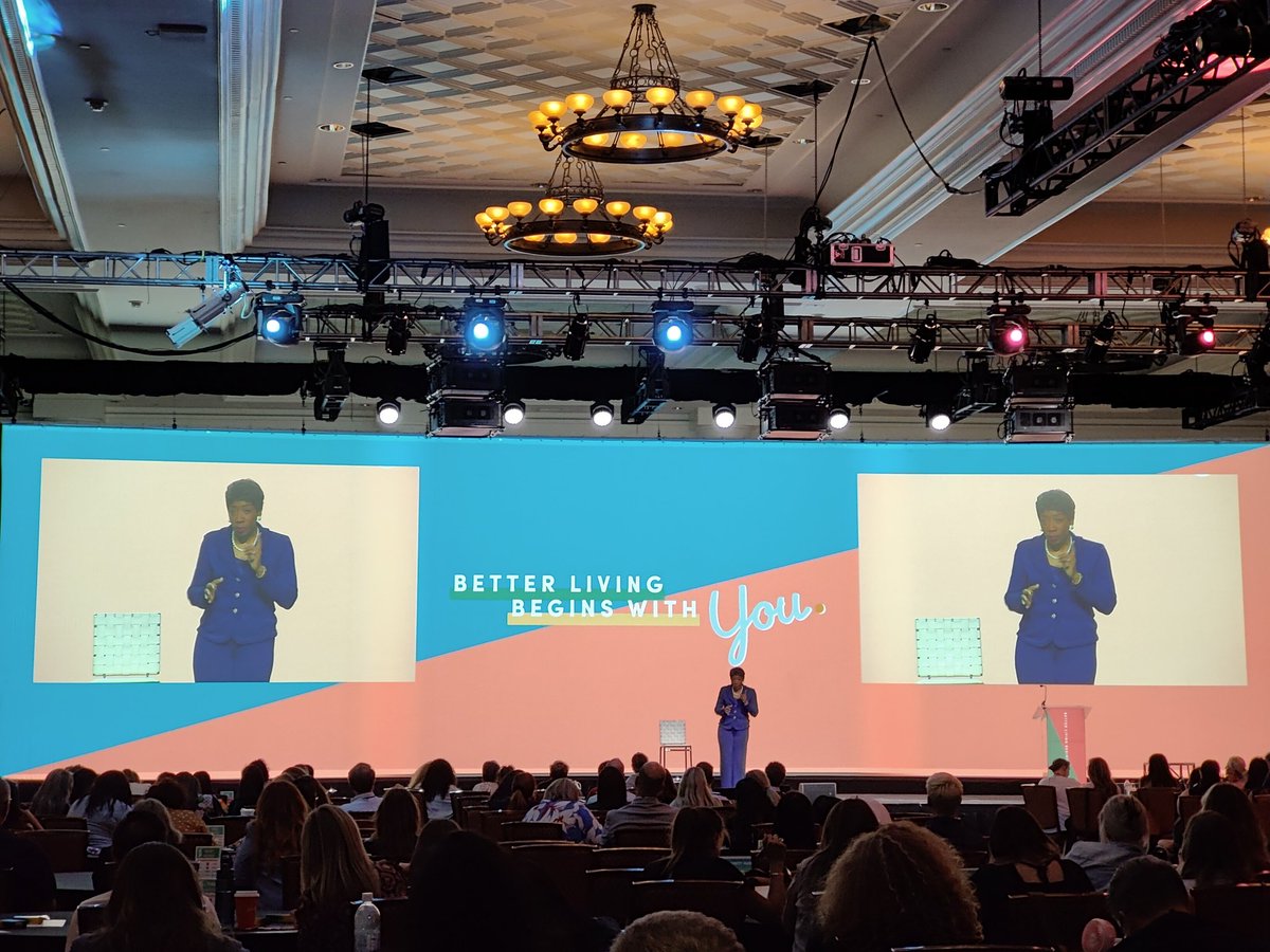 Sharon Lo tweet media