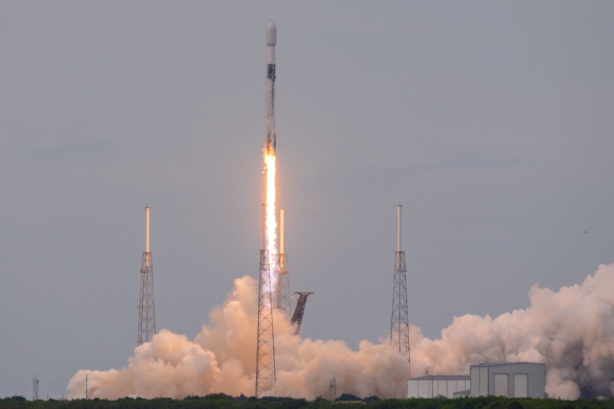 SLDelta45's tweet image. Congrats to SLD 45 &amp;amp; @SpaceX on this evening&apos;s SES-22 launch. This mission marks the 40th in the last 365 days! Thank you for all of the hard work that went in to allow us to reach this milestone. Your dedication allows us to #SetThePaceForSpace from the Eastern Range &amp;amp; AATS.