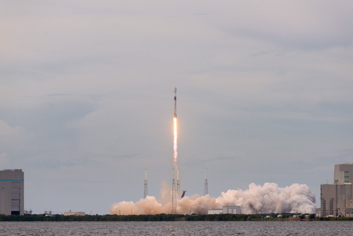 SLDelta45's tweet image. Congrats to SLD 45 &amp;amp; @SpaceX on this evening&apos;s SES-22 launch. This mission marks the 40th in the last 365 days! Thank you for all of the hard work that went in to allow us to reach this milestone. Your dedication allows us to #SetThePaceForSpace from the Eastern Range &amp;amp; AATS.