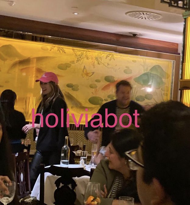 holivia_update's tweet photo. Olivia and James went to dinner. 👍 https://t.co/XO1awDFMBa