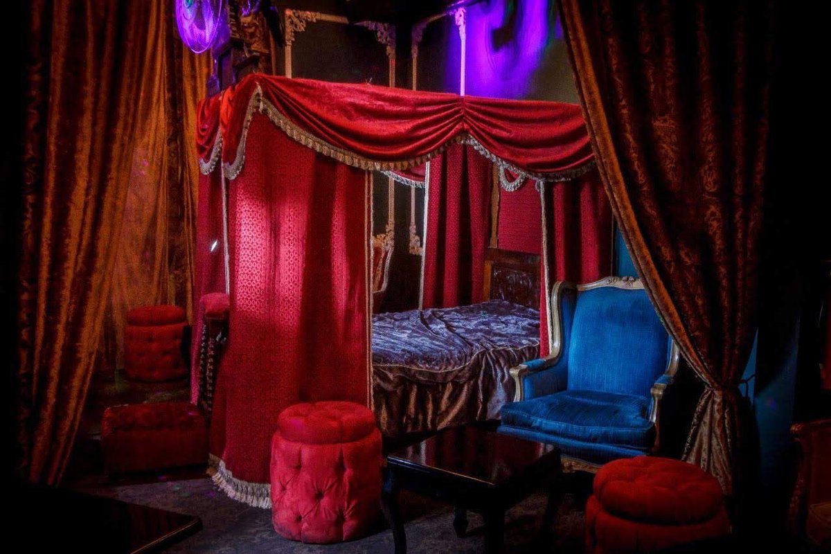 LaLogiaSWClub's tweet photo. Los esperamos éste Viernes 1 en La Logia Sw Club.
♚ Acceso únicamente con reservación.
Nos ubicamos en:
Av. Álvaro Obregón / Roma Norte - CDMX
Web: https://t.co/yoM2nTbH1g
#swingerscdmx #lalogiaswclubmex #parejassw #singlessw #swingerlifestylemex https://t.co/nMneySF8Ng