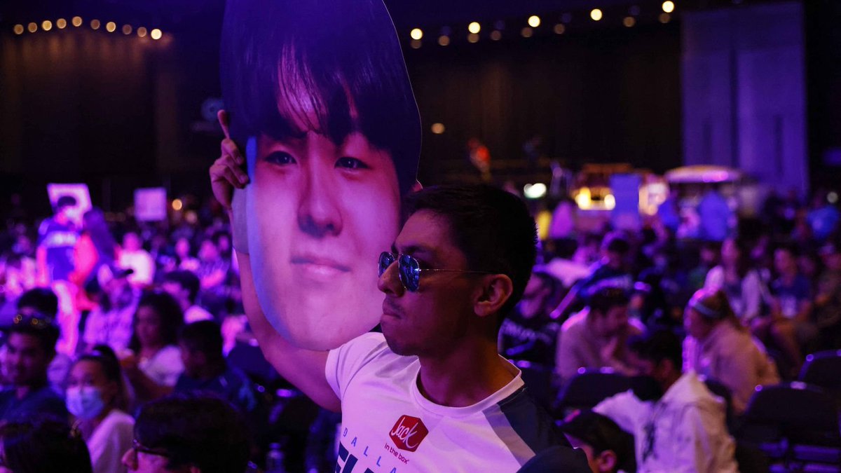 Dallas Morning News esports (@dmn_esports) on Twitter photo Fuel may ‘scold’ rookie ‘guriyo,’ but Dallas remains confident in his growth 🌱
📲 buff.ly/3Oz9yz3
✍️ <a href="/seanzcollins/">Sean Collins</a> | #OWL2022 | #BurnBlue Fuel may ‘scold’ rookie ‘guriyo,’ but Dallas remains confident in his growth 🌱
📲 buff.ly/3Oz9yz3
✍️ <a href="/seanzcollins/">Sean Collins</a> | #OWL2022 | #BurnBlue