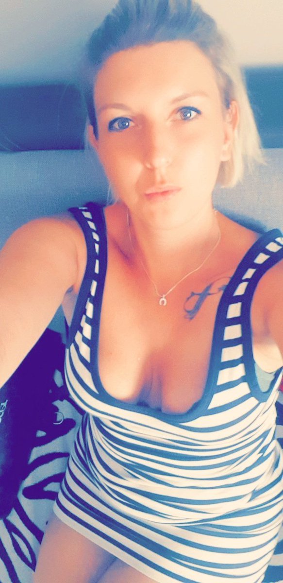 47 yaşımdayım dost arıyorum evli olmamı sorun etmeyecek whatsappımı istesin anlaşalım