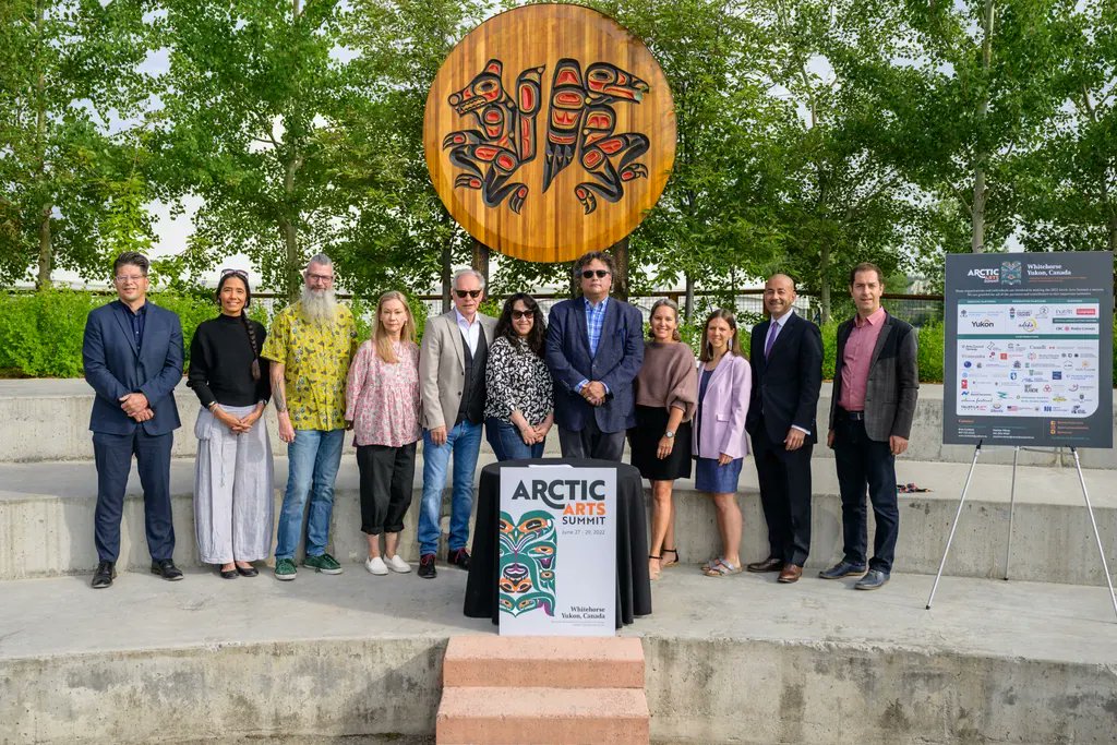 Canada Council for the Arts (@canadacouncil) on Twitter photo Signing ceremony for a Memorandum of Understanding on funding for Indigenous artists between <a href="/CanadaCouncil/">Canada Council for the Arts</a> and <a href="/yukongov/">Government of Yukon</a> outside the Kwanlin Dün Cultural Centre during the 2022 <a href="/ArtsArctic/">2022 Arctic Arts Summit</a>.
buff.ly/3I3k92T
📸: Government of Yukon / Andrew Strain Signing ceremony for a Memorandum of Understanding on funding for Indigenous artists between <a href="/CanadaCouncil/">Canada Council for the Arts</a> and <a href="/yukongov/">Government of Yukon</a> outside the Kwanlin Dün Cultural Centre during the 2022 <a href="/ArtsArctic/">2022 Arctic Arts Summit</a>.
buff.ly/3I3k92T
📸: Government of Yukon / Andrew Strain