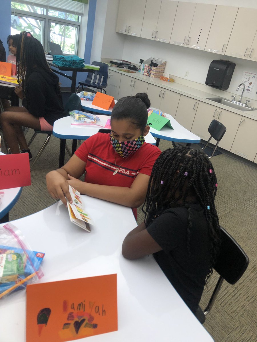 Jamie Arnett tweet media