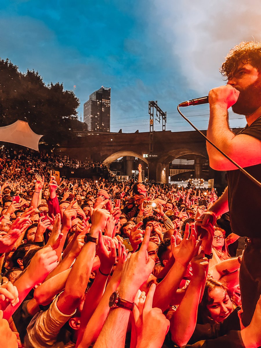 benstubbs's tweet photo. God bless the king ❤️💙
@foals @YnnsPhilippakis
#foalsforever #show49 #manchester https://t.co/1lRuv2OiIt