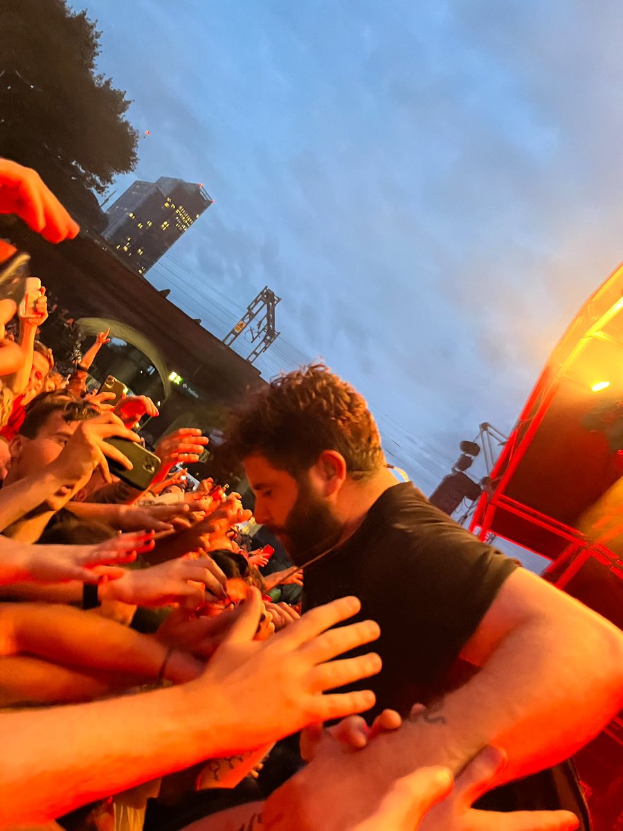benstubbs's tweet photo. God bless the king ❤️💙
@foals @YnnsPhilippakis
#foalsforever #show49 #manchester https://t.co/1lRuv2OiIt