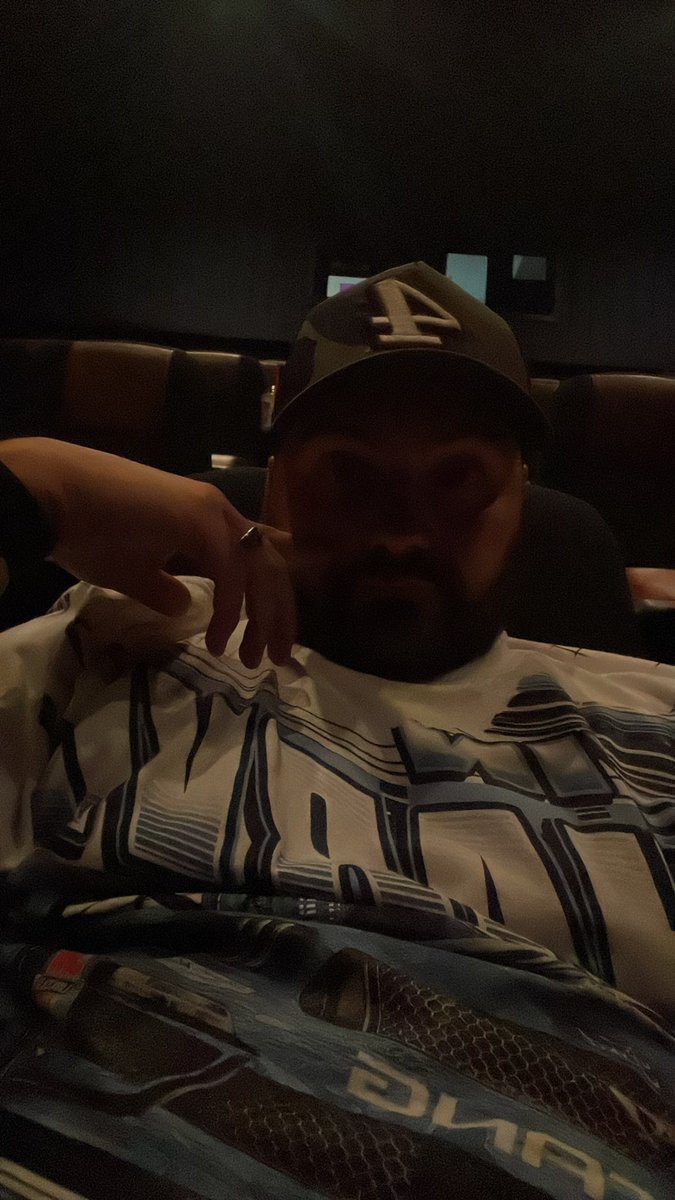 jutclauser's tweet photo. @KyleBusch #ROWDY was supposed to start at 7pm. Screen is still blank at 7:23. I am not surprised. Lmao. Go @KevinHarvick @BuschBeer https://t.co/3ALogwcUqj