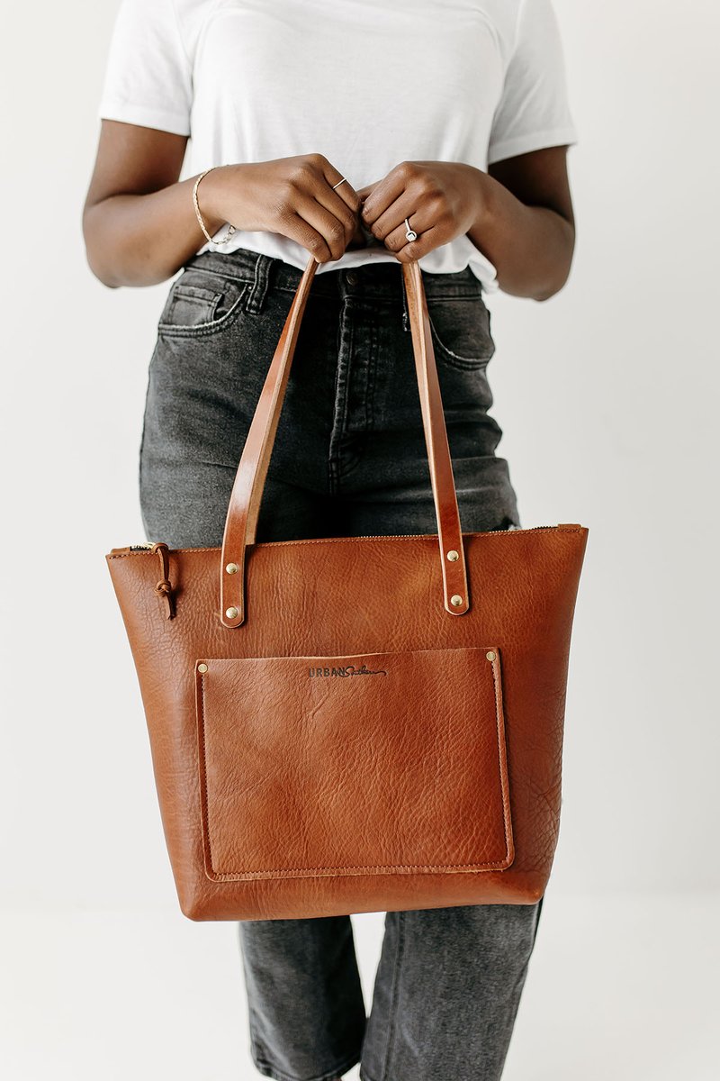 Urban Southern originally got its start down south in a Tennessee saddle shop. It was born from the simple idea of a husband wanting to create a custom handbag for his wife.

Read more:

bagbirdy.com/urban-southern/

#handbags 

#USAmade