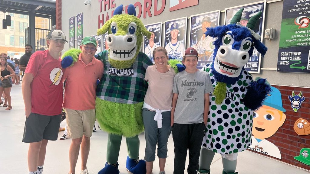 Tshock2013's tweet photo. @hartfordyardgoats Great night for baseball. @maxscherzer31 on the mound. And an awesome young man singing the national anthem! #nogoatsnoglory https://t.co/5FBUzP2bLP