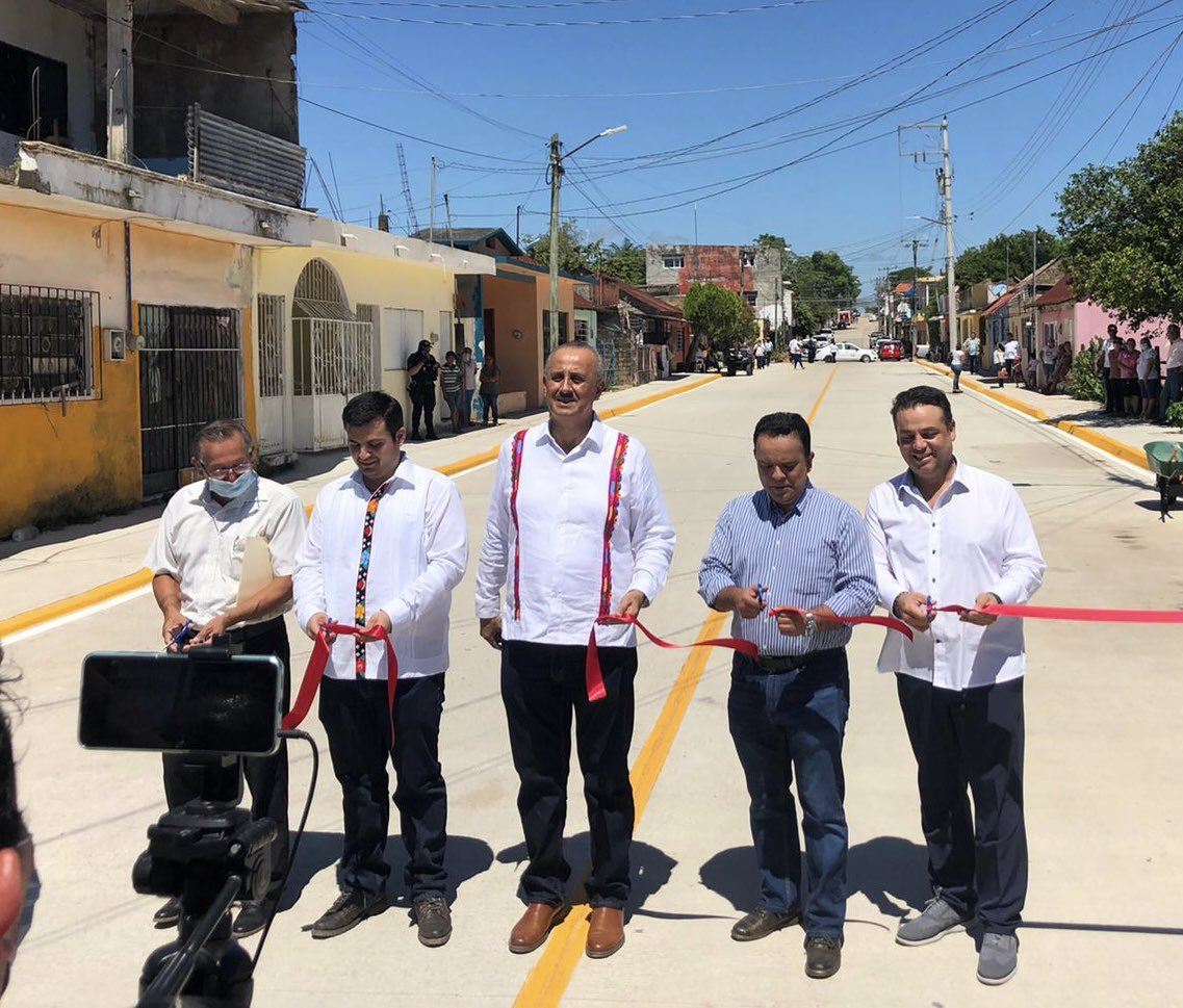 MiguelCantonJr's tweet image. Agradezco a mi amigo el gobernador de Tabasco, Carlos Manuel Merino Campos @cmmerino la invitación a su gira por el municipio de E. Zapata, donde entregó obras sociales. Con el alcalde, José Bernat @CheoBernat , quienes agradecieron el apoyo recibido de @adan_augusto