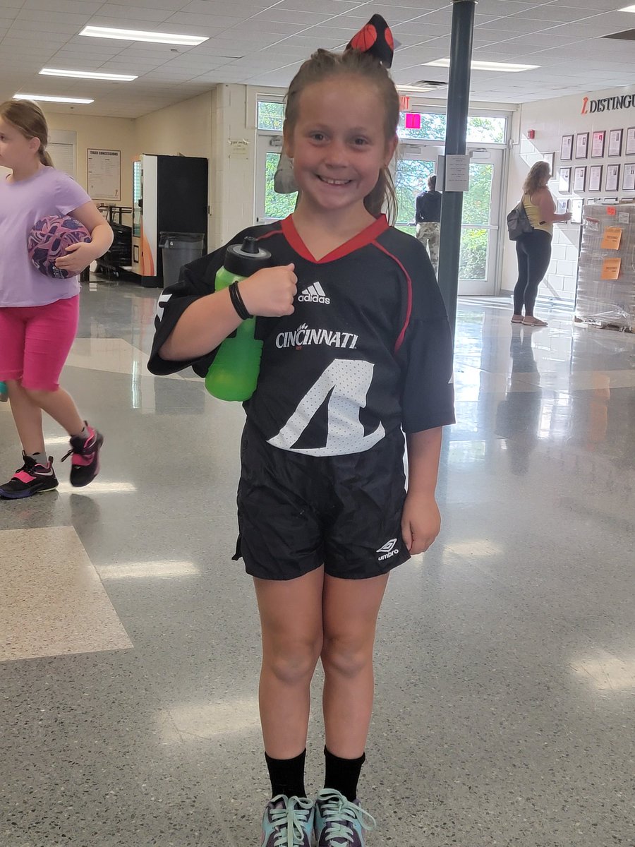 Darnell Parker (@coachdparker) on Twitter photo Yesterday we had Jersey day and this young star runs up to me and says "Coach I'm going to be the next <a href="/jillianhayess/">Jillian Hayes</a>!" I had a big smile on my face and said young lady thats a really great goal, you might even be just better! What a great week! #OurWay #YouthCamp #DreamBig Yesterday we had Jersey day and this young star runs up to me and says "Coach I'm going to be the next <a href="/jillianhayess/">Jillian Hayes</a>!" I had a big smile on my face and said young lady thats a really great goal, you might even be just better! What a great week! #OurWay #YouthCamp #DreamBig