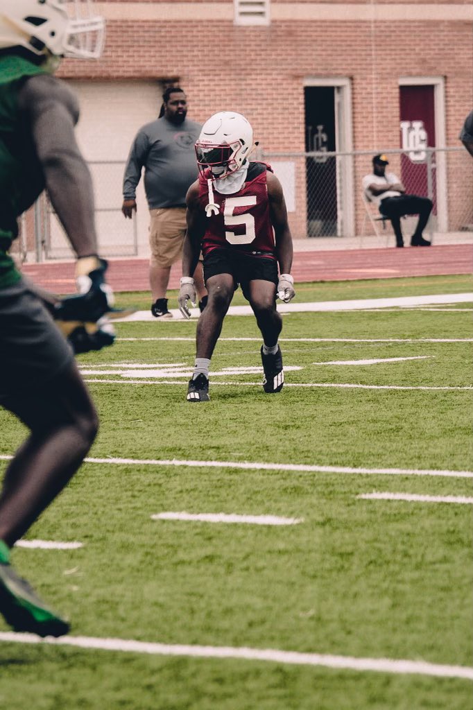 darealkyi (@makyismith_) on Twitter photo 