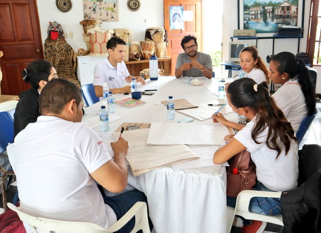 vlahebo's tweet image. Mucha emoción de acompañar el #CreaLab en #Sincé #Sucre. Mucha alegría de ver cómo las ideas y proyectos se hacen realidad.

Trabajamos con 100 chicas y chicos afectados por la pandemia a través de 5 laboratorios de creación + educación.

#InnovaciónEducativa