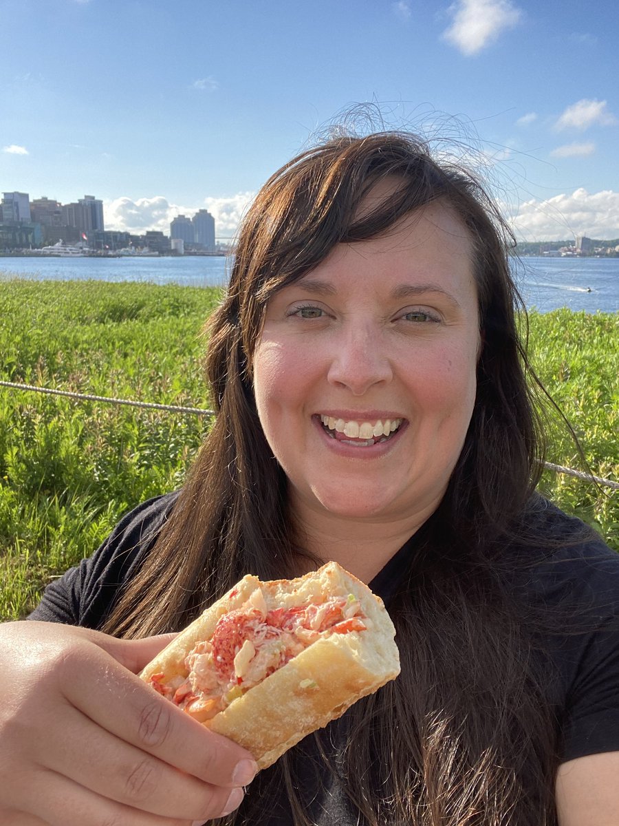 CailinONeil's tweet photo. Last night for the end of the #tmacyas conference we had a picnic on George’s Island in @hfxnovascotia it turned out to be a gorgeous night for it! ❤️❤️❤️ #visitnovascotia https://t.co/YJ6ivyEjKB