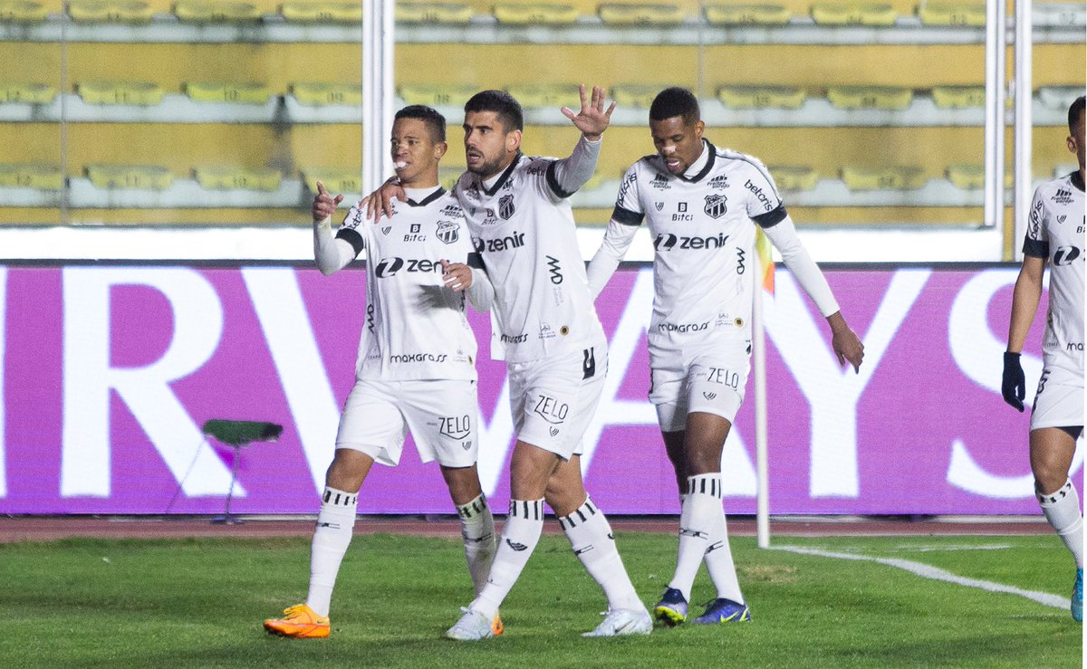CearaSC's tweet photo. ⏱ACABOOOOUUUUU!!! FIM DE JOGO!

 VITÓRIA DO VOZÃO NA ALTITUDE! 

#CTSxCSC - 1x2

📸 Felipe Santos / Ceará SC

#ConmebolSudamericana2022 https://t.co/HffYtkpwO1