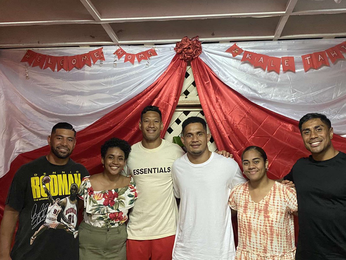 HokusBrokus's tweet image. We all have that one friend that is basically "Family" and attends all your soqos... Loveeeee you Bestfriend 💞✨ @talafinaa
 #teamfiji #teamtonga #ikaletahi