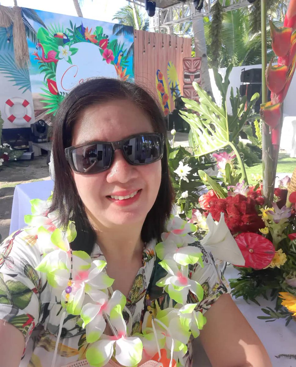 MamaLyKalibo's tweet image. Hello Hawaii!!! #Luaubirthdayparty