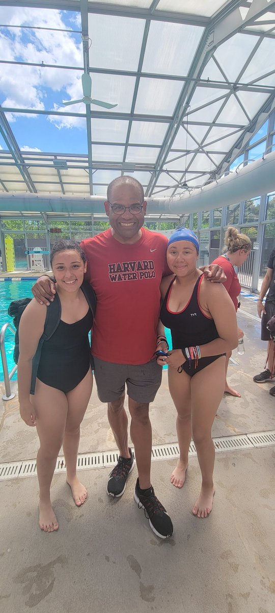 EleannaCruz's tweet photo. @HarvardH2OPolo Thank you Harvard Water Polo! Awesome and fun experience! https://t.co/qpEivPmc07