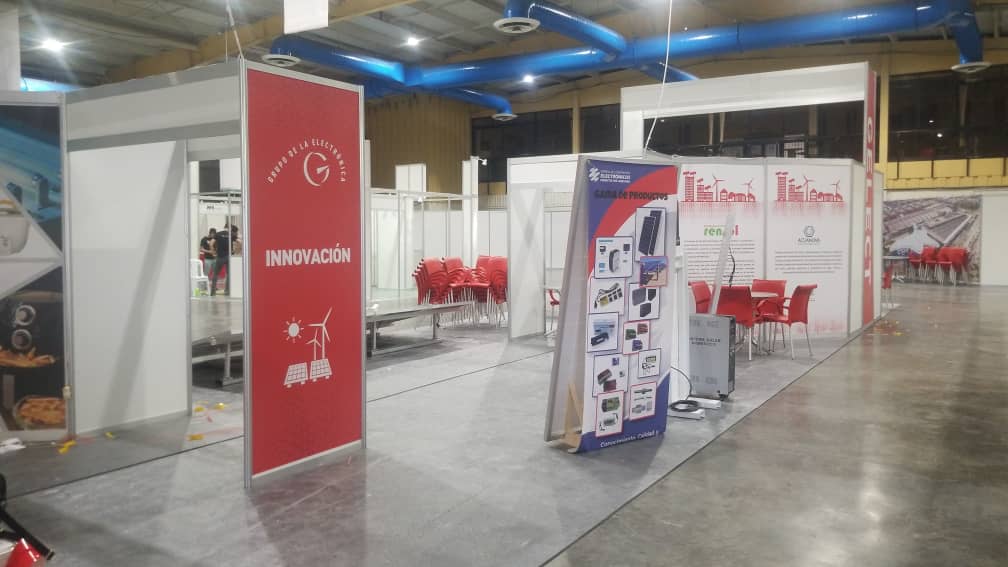 VicentedelaO2's tweet photo. @GelectCuba se propone transformar su gestión para  estimular la asimilación y creación de conceptos innovadores de desarrollo para la industria electrónica cubana, e influir en la percepción de un camino ascendente, con impacto directo en el hábitat de las personas. https://t.co/sita0qisbA