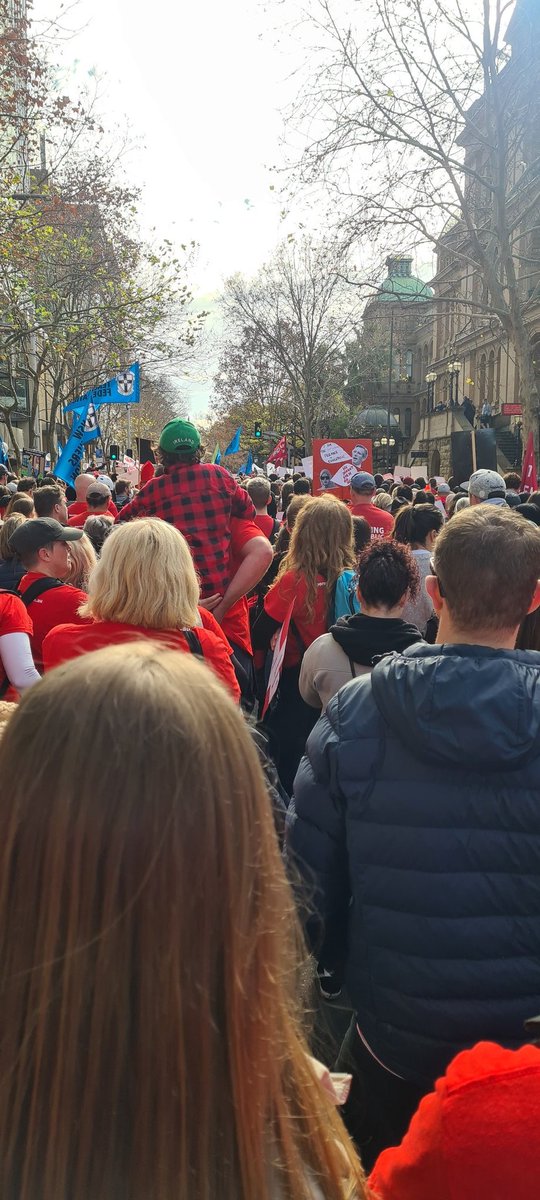 Teachers deserve #morethanthanks 
The message is clear - our students need teachers who are given the time, respect and remuneration to do their jobs! <a href="/TeachersFed/">Teachers Federation</a>