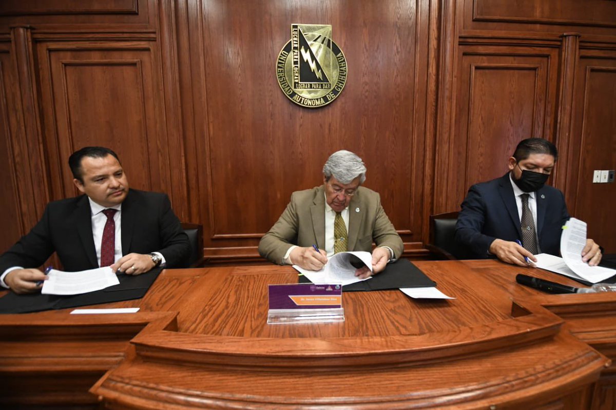 ¡Firmamos convenio con la Presidencia de Delicias!🤩 
Ahora nuestros alumnos de la Facultad de Medicina y Ciencias Biomédicas, podrán realizar sus prácticas en los hospitales de este municipio. 👏🏼

#OrgulloDeSerUACH