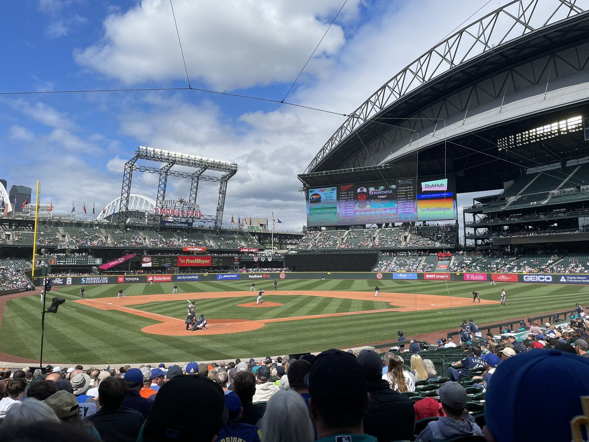 The <a href="/Mariners/">Seattle Mariners</a> scored 9 runs — including a 2-run homer by <a href="/JRODshow44/">Julio Rodriguez🇩🇴🦁</a> — and picked up the win. I call that an afternoon well spent. #SeaUsRise