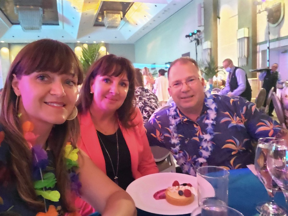I am having so much fun with my CNA Canada colleagues at the 24th Annual WICC Gala. Come and visit us at table 33.

Find out how you can get involved with @WICCOntario today: wicc.ca/about/
#WICC5oclocksomewhere #WICC2022