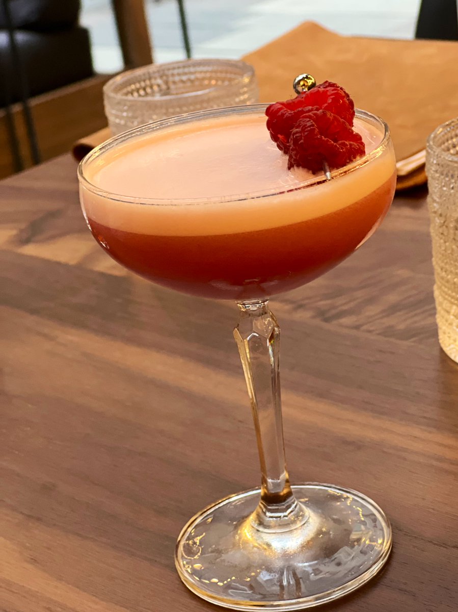 Great place to unwind and enjoy a date night  😁🍸  <a href="/DV8Distilling/">Deviation Distilling</a> #DenverDistilleries #CraftCocktails