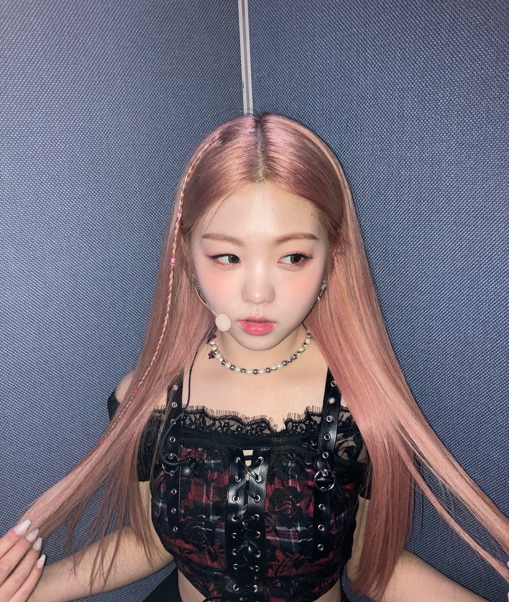 classystuff's tweet photo. [290622] 🍋📸

"ta-da! ✨
eu sinto sua falta clike:y ❤️☺️"

#CLASSy #클라씨 
#KIMRIWON @M25_CLASSy https://t.co/o2axDrHTRI