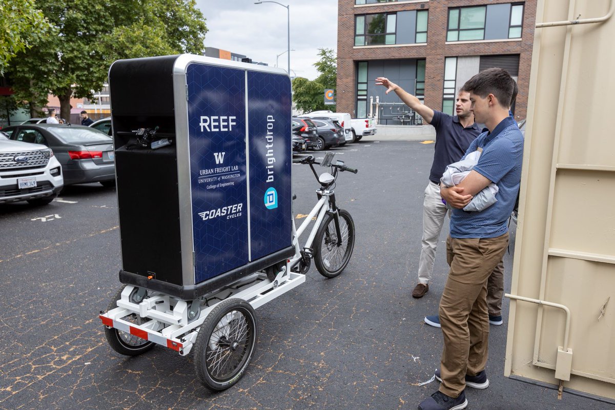 UWSupplyChain's tweet photo. #UFLis5! One year ago we launched the Seattle Neighborhood Delivery Hub — the first zero-emissions last-mile delivery microhub pilot in N America. The findings: https://t.co/htkhp4MmUG
#futuremobility #lastmilelogistics #finalmiledelivery #urbanfreight #cityplanning #deliveryhub https://t.co/wrMEwol3Zg