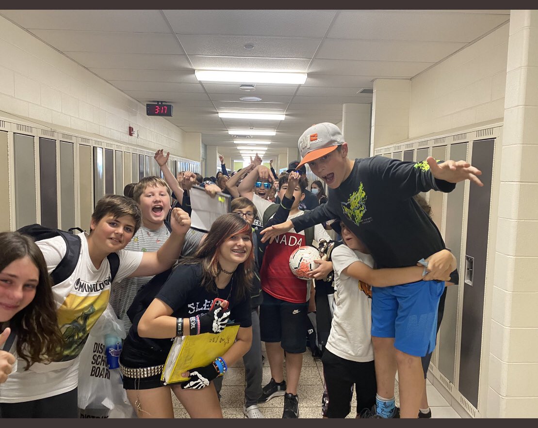 School’s out! Have a great vacation, Coyotes!