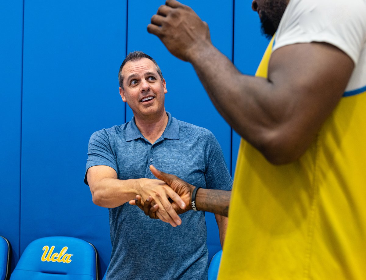 UCLAMBB's tweet photo. Many thanks to longtime @NBA coach Frank Vogel for sharing his time and speaking with our guys in Westwood this afternoon.
#GoBruins https://t.co/BmL98FHDve